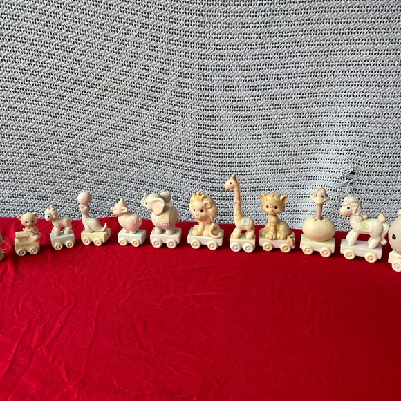 Precious Moments Birthday Train Set - Picture 8 of 8